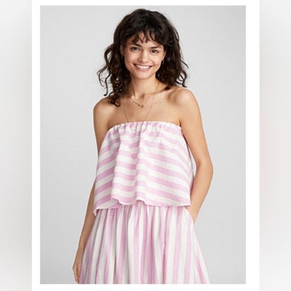 Off-the-shoulder ruffle blouse - Picture 1 of 4